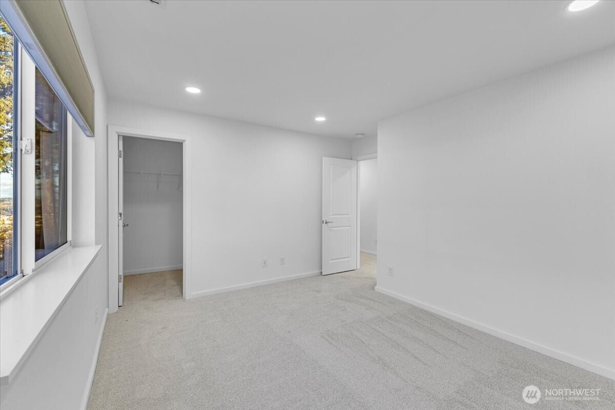 34196 56th Avenue S, Auburn, WA 98001