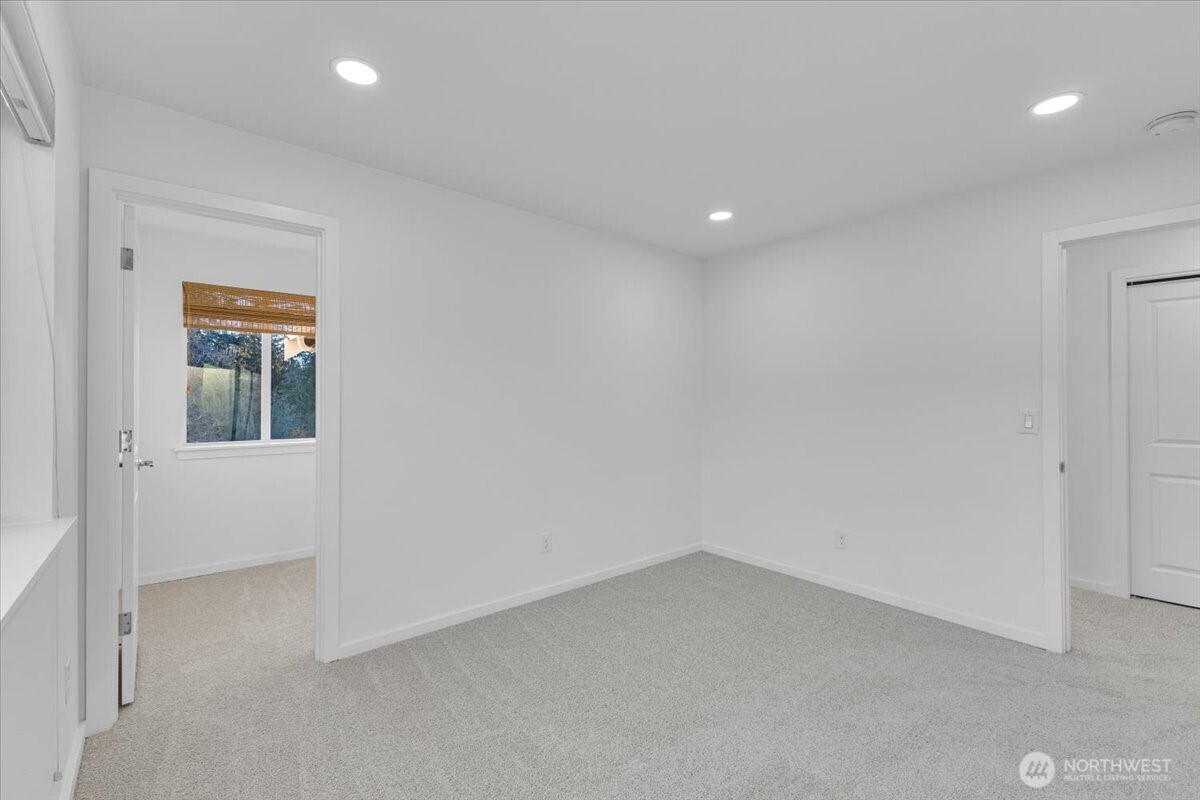 34196 56th Avenue S, Auburn, WA 98001