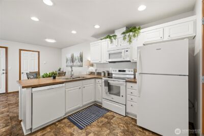 420 Oak Hill Lane , Burlington, WA 98233 - Photo 11