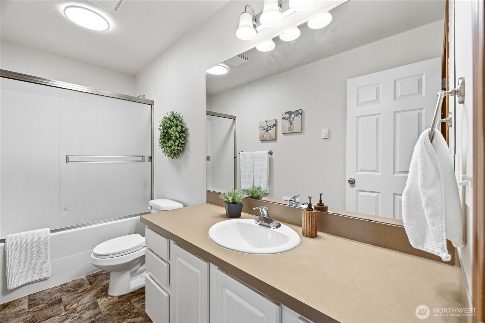 420 Oak Hill Lane , Burlington, WA 98233