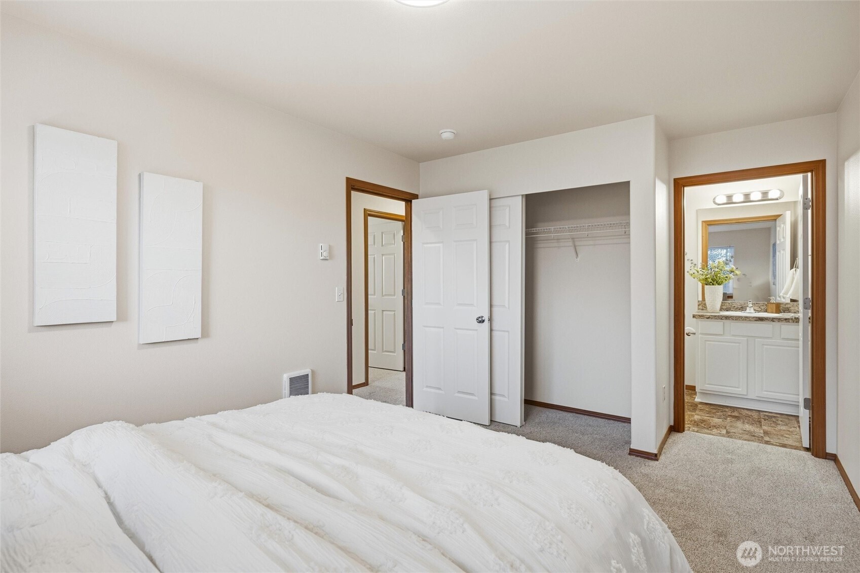 420 Oak Hill Lane , Burlington, WA 98233