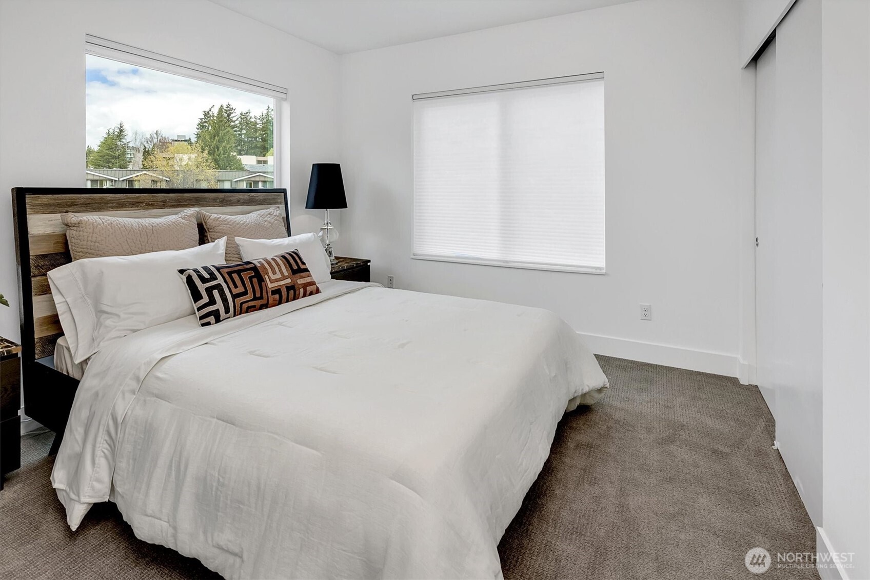 417 102nd Avenue SE, Bellevue, WA 98004