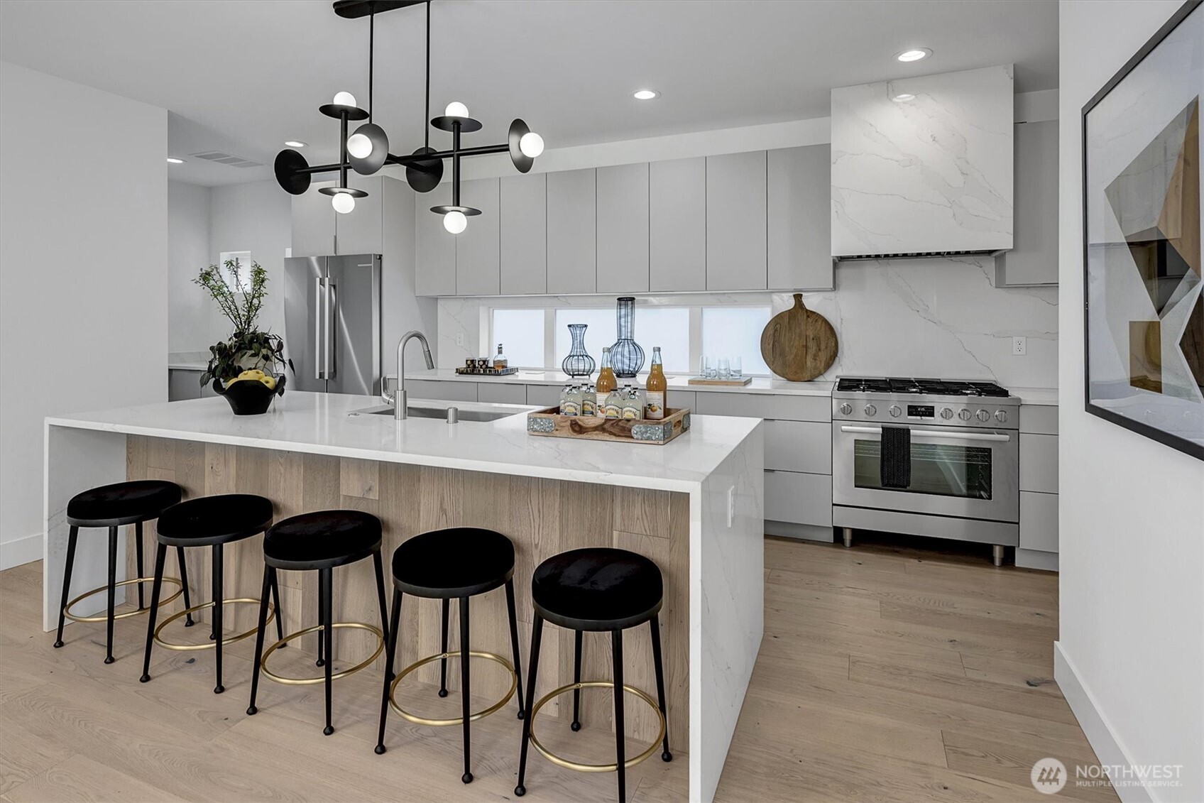 417 102nd Avenue SE, Bellevue, WA 98004