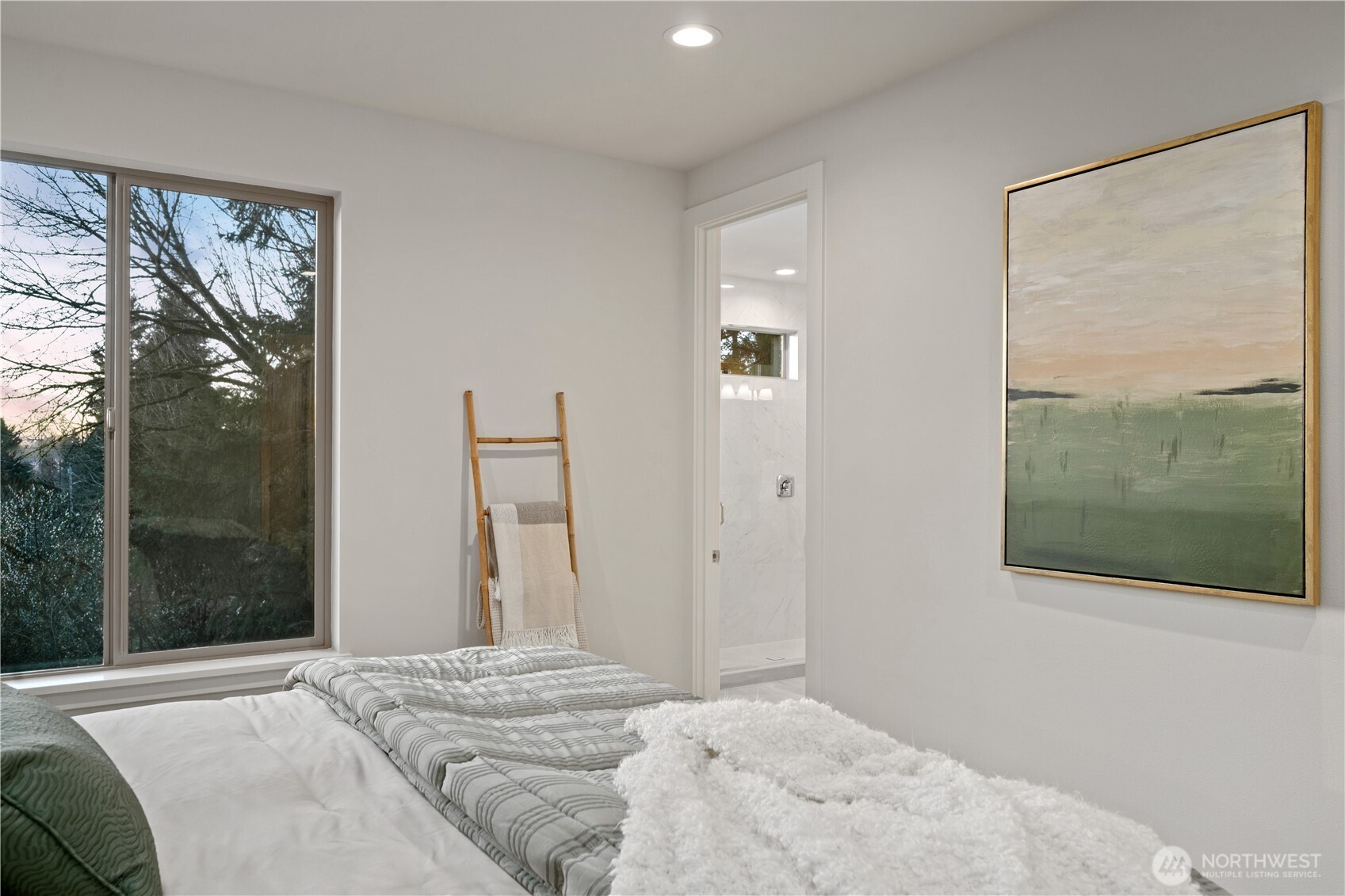 8717 126th Avenue NE, Kirkland, WA 98033