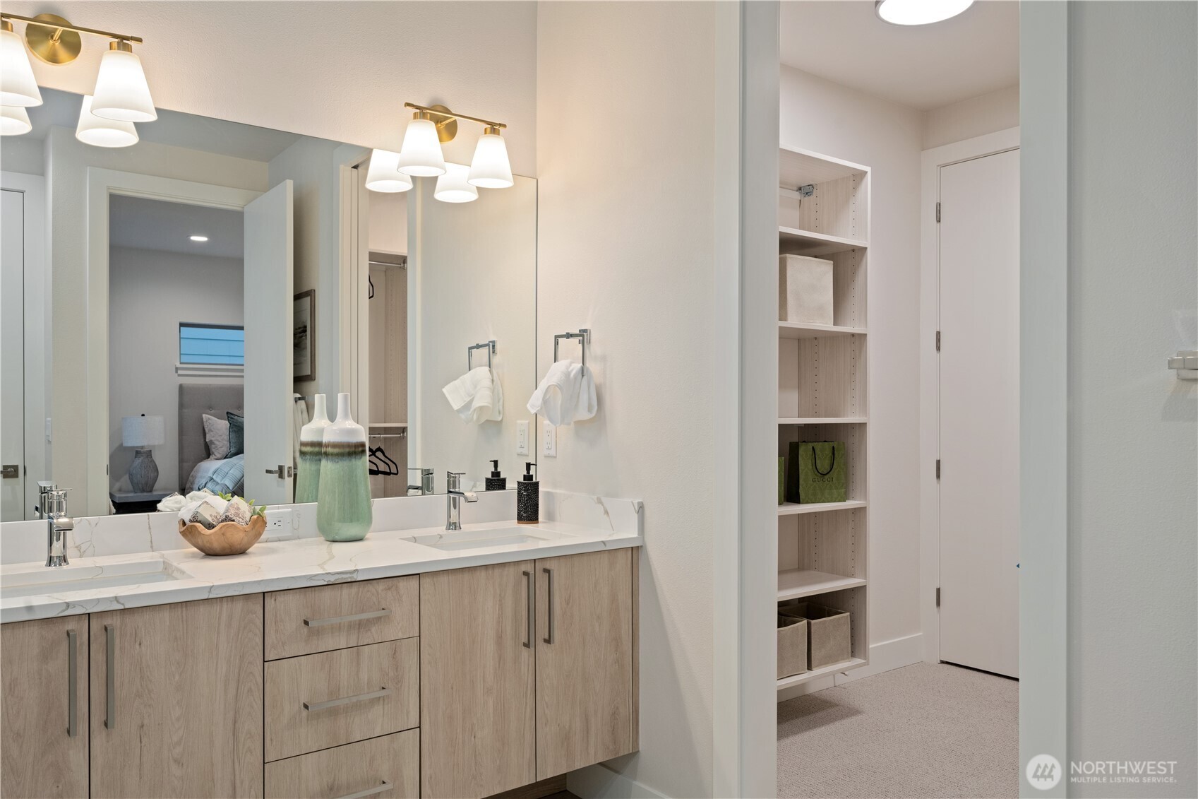 8717 126th Avenue NE, Kirkland, WA 98033