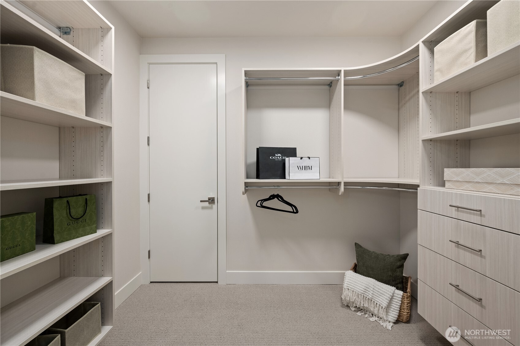 8717 126th Avenue NE, Kirkland, WA 98033