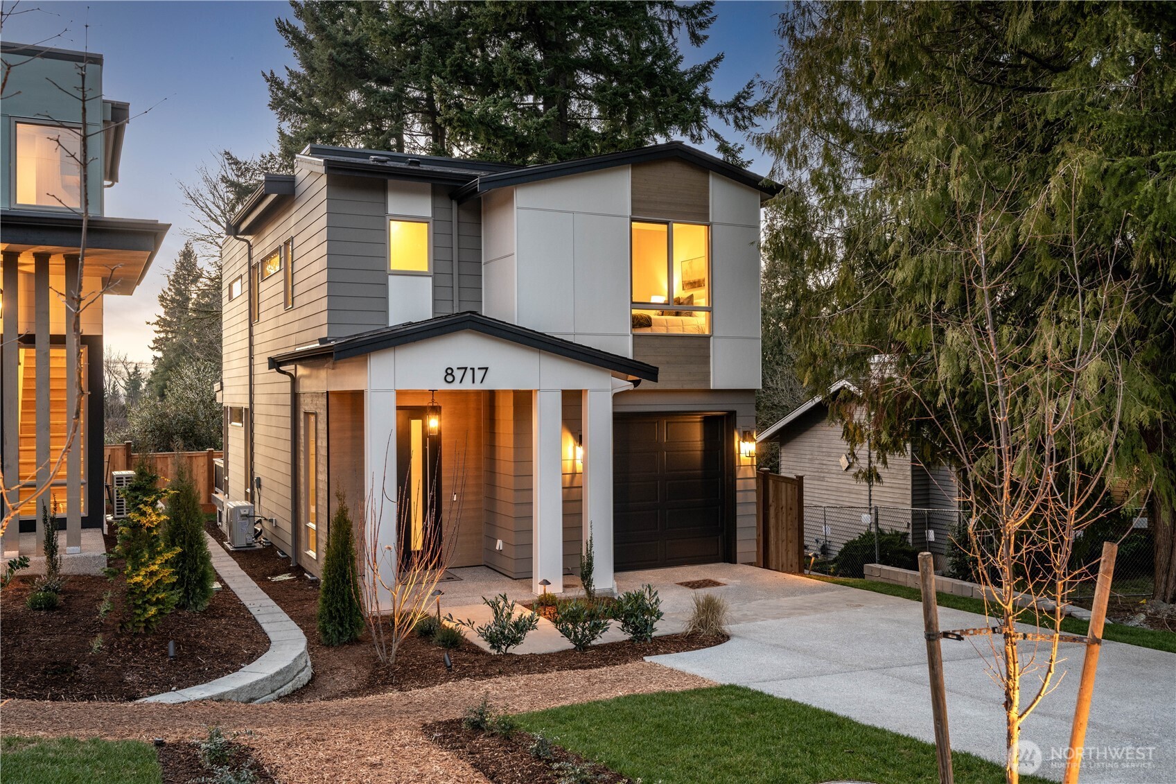 8717 126th Avenue NE, Kirkland, WA 98033