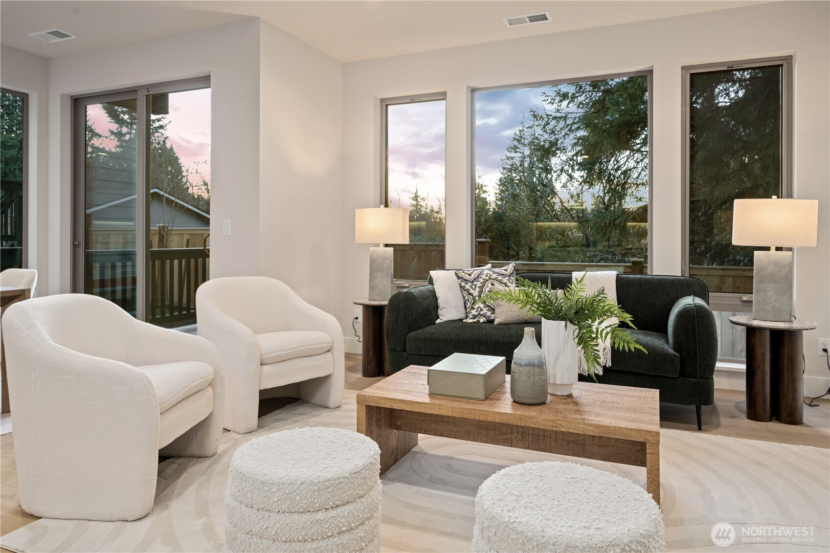 8717 126th Avenue NE, Kirkland, WA 98033