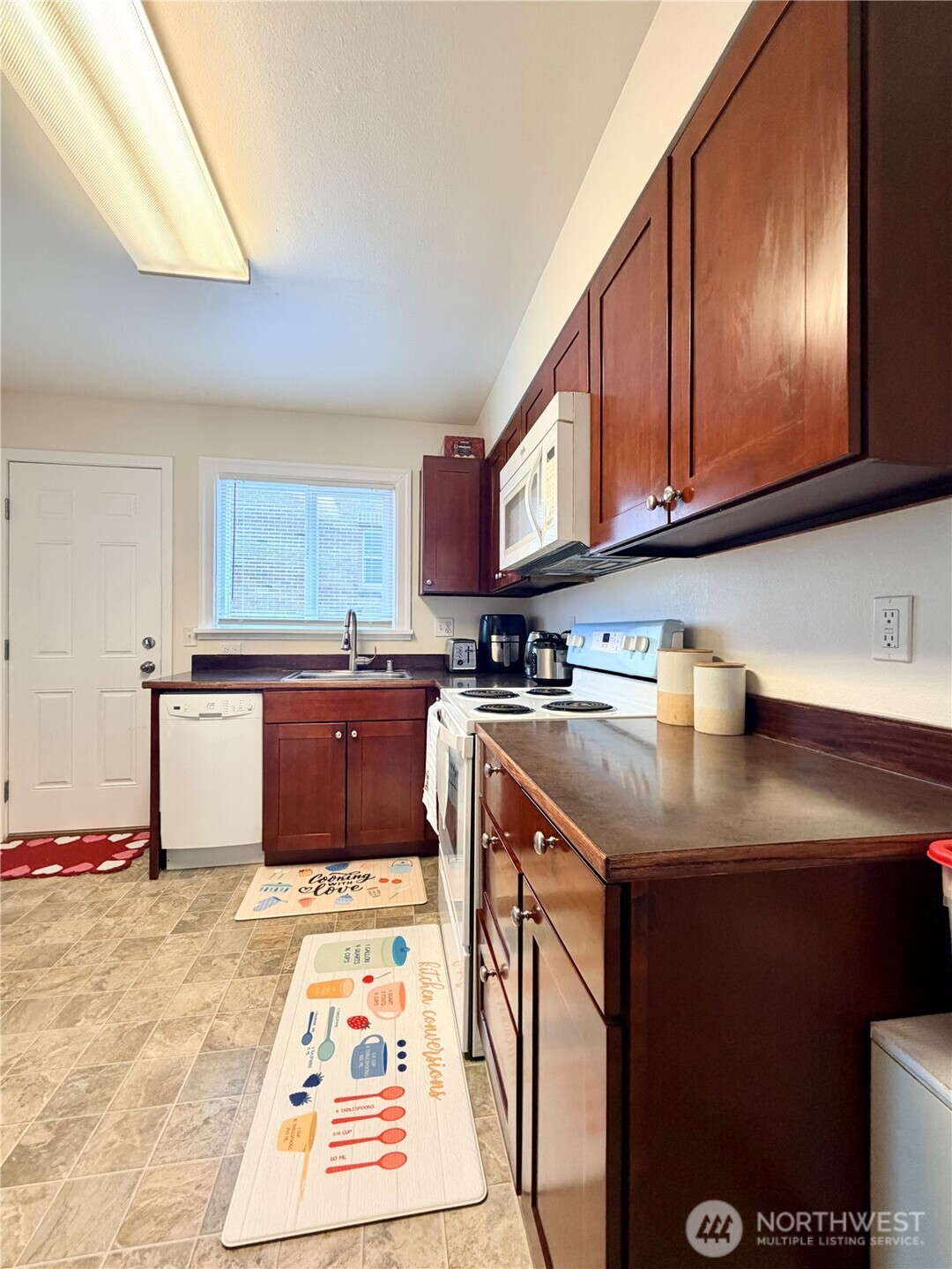 6014 Pacific Avenue , Tacoma, WA 98408-7416