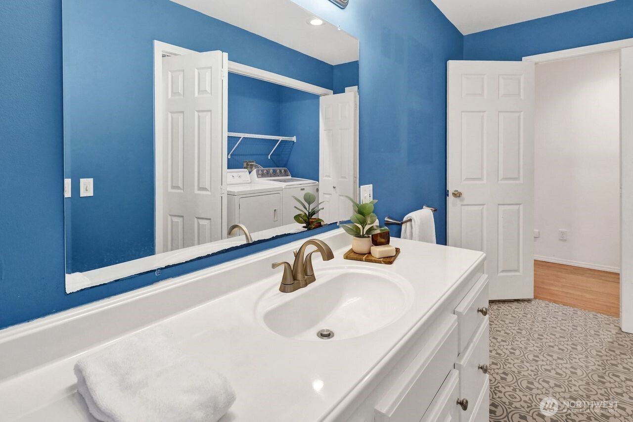 5242 Scarlett Way , Deming, WA 98244