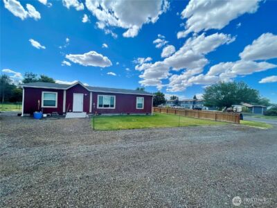 405 E Chelan Street , Coulee City, WA 99115 - Photo 21