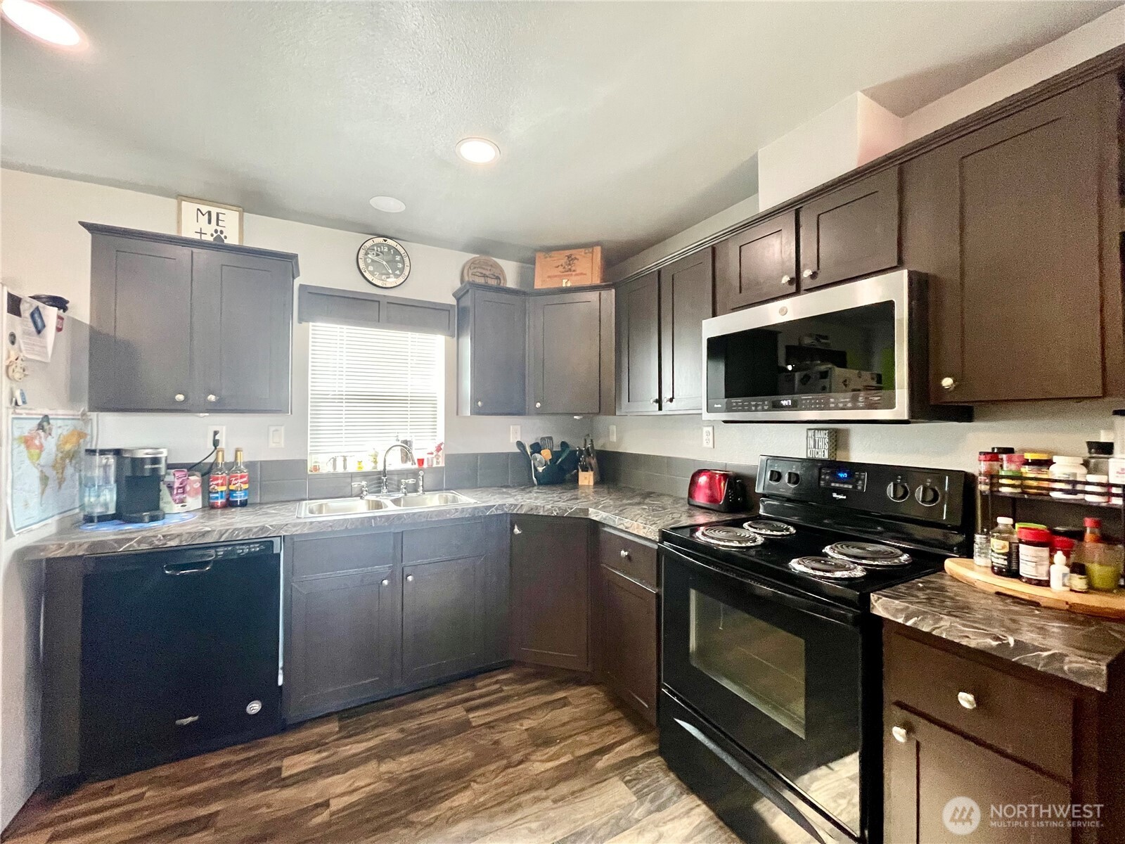 405 E Chelan Street , Coulee City, WA 99115