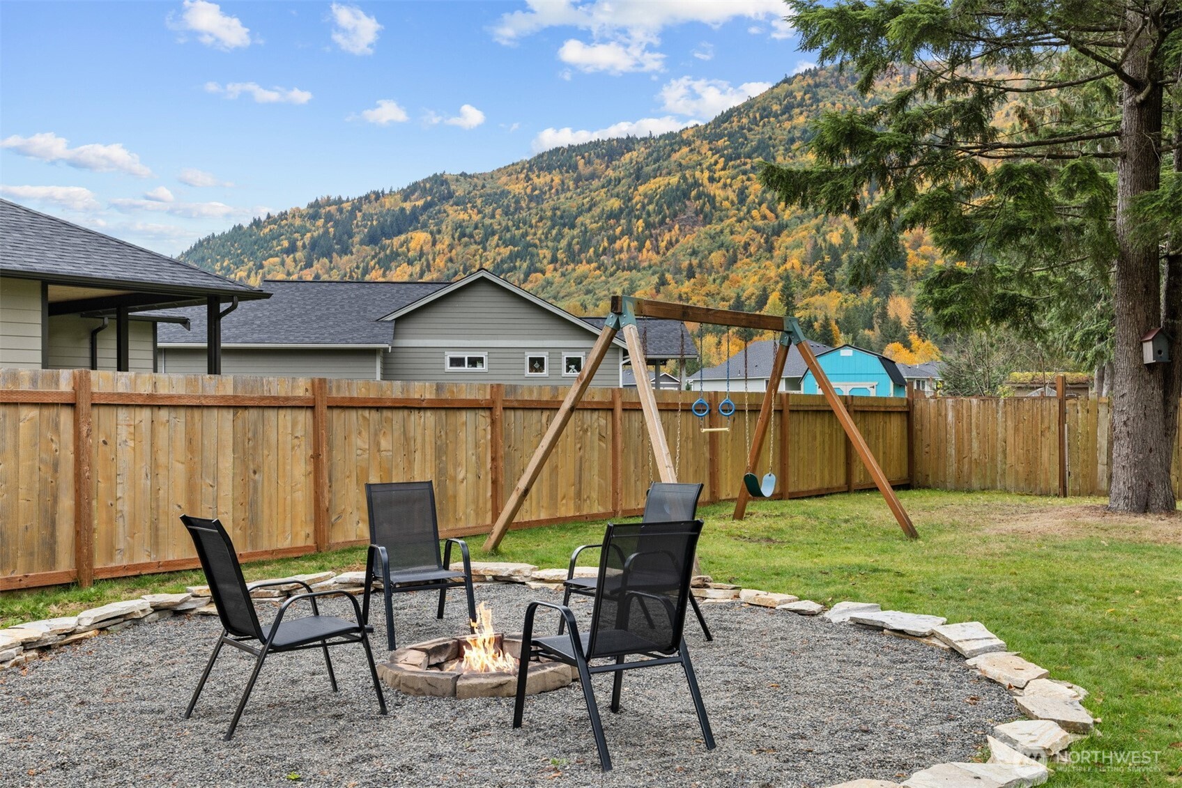 2991 Green Valley Drive , Maple Falls, WA 98266