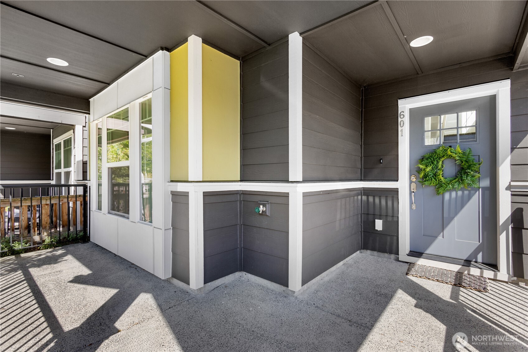 3280 SW Graham Street #601, Seattle, WA 98126