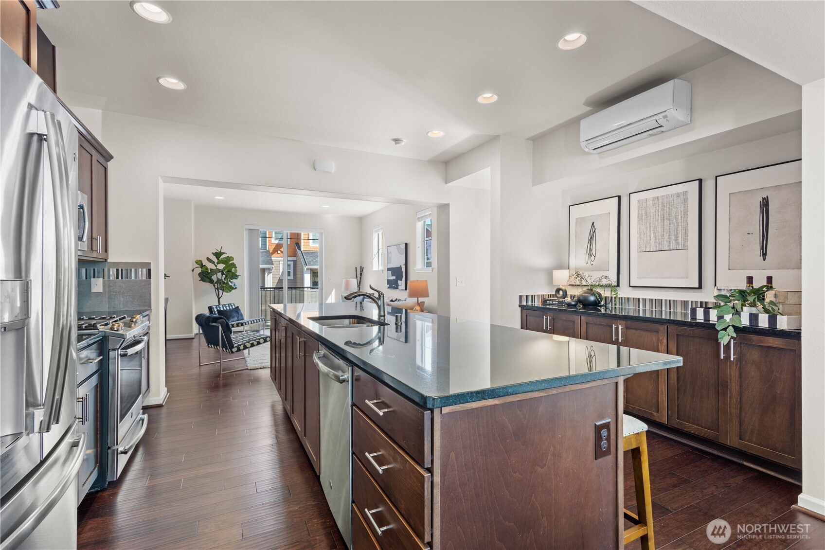 3280 SW Graham Street #601, Seattle, WA 98126