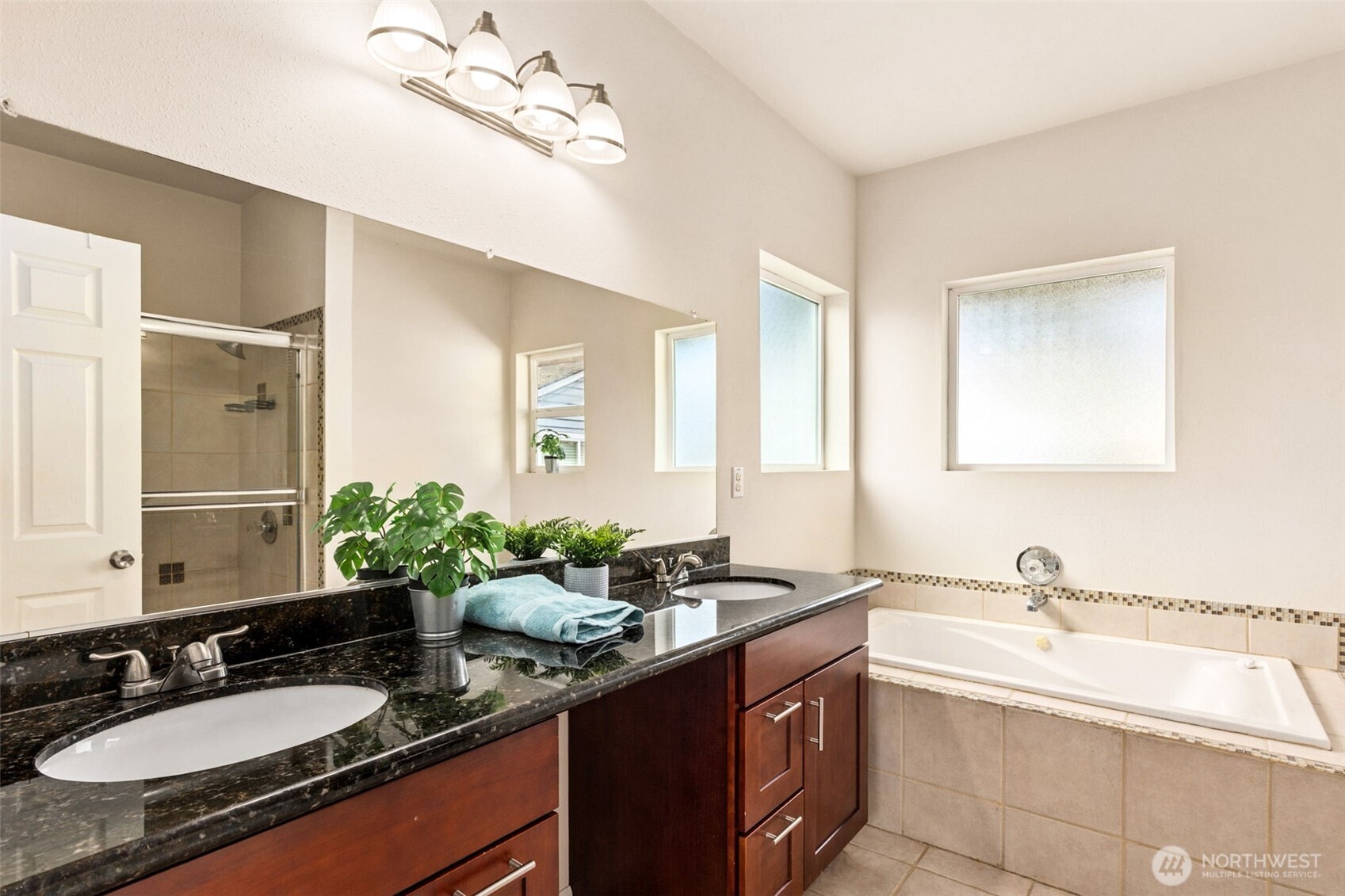 7755 29th Avenue NW, Seattle, WA 98117