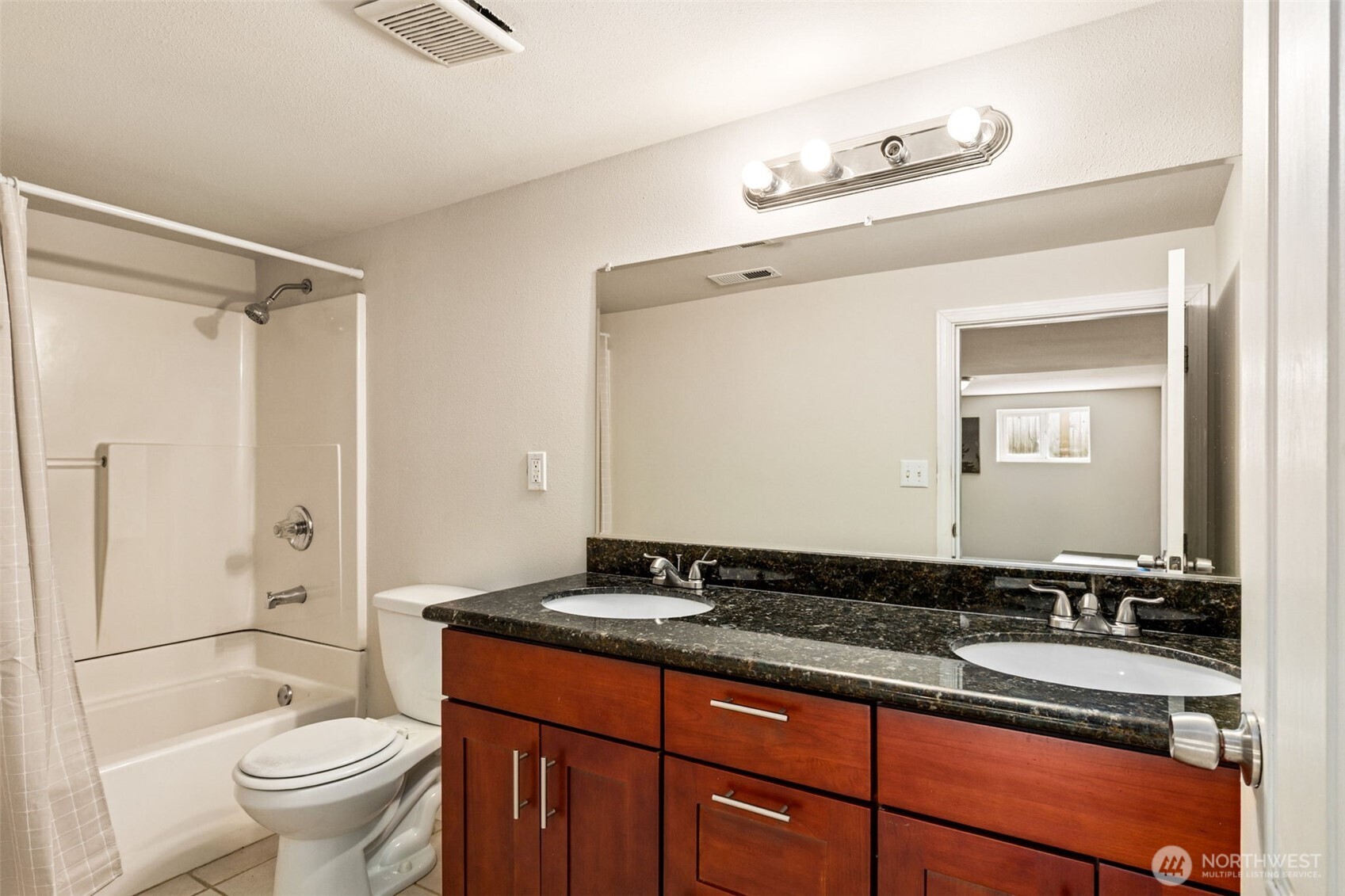 7755 29th Avenue NW, Seattle, WA 98117