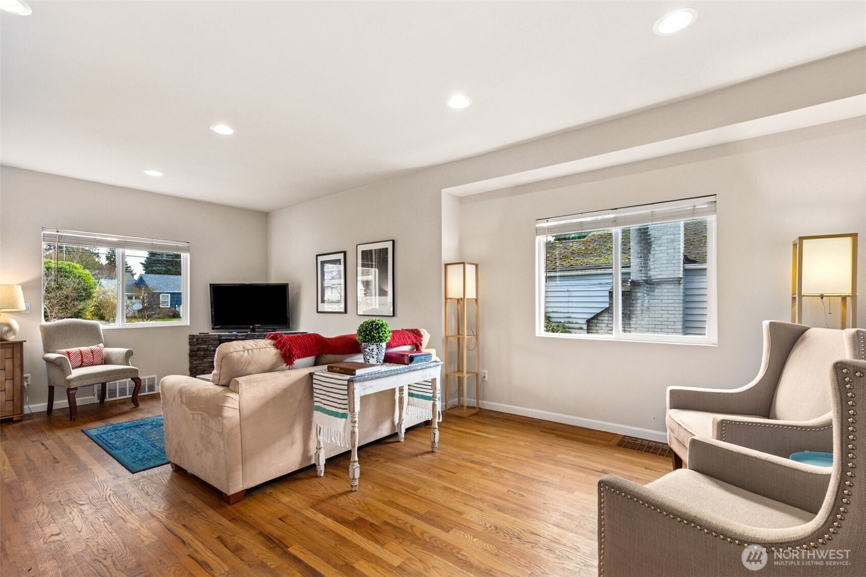 7755 29th Avenue NW, Seattle, WA 98117