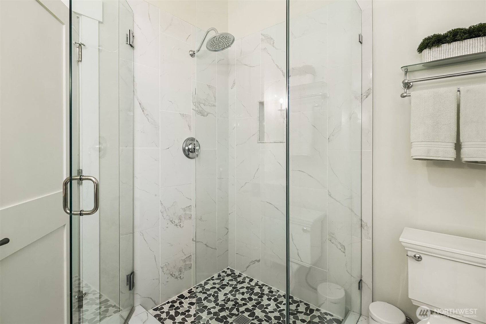 7315 Moon Valley Rd SE, North Bend, WA 98045