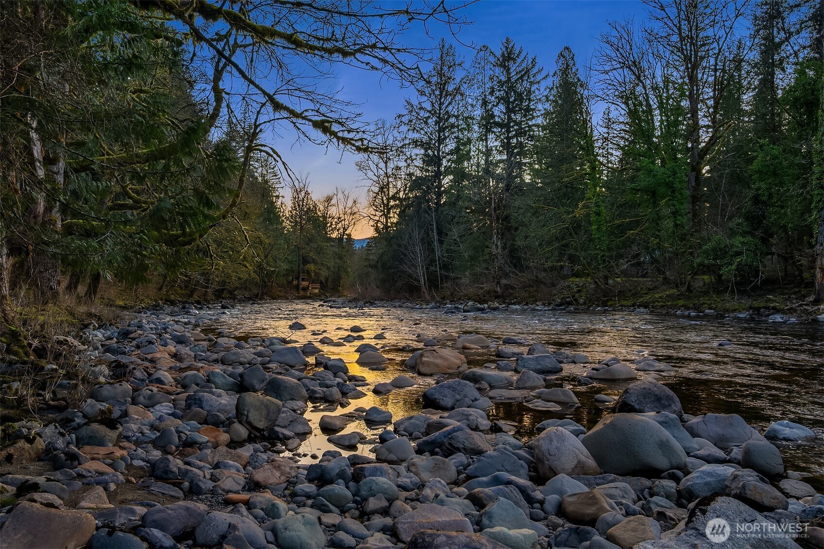 7315 Moon Valley Rd SE, North Bend, WA 98045