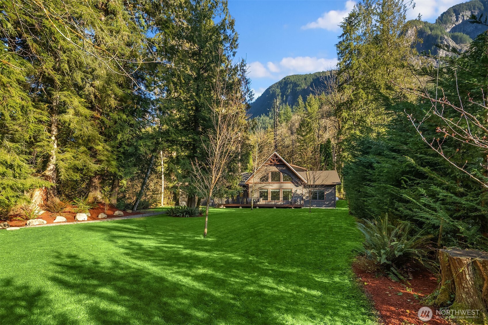7315 Moon Valley Rd SE, North Bend, WA 98045