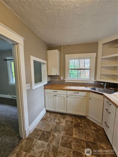 700 S 6th Street , Kelso, WA 98626 - Photo 4