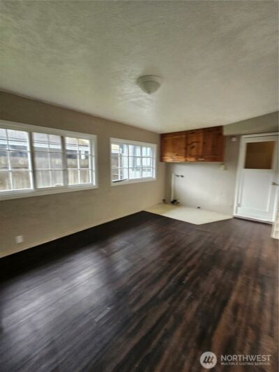 700 S 6th Street , Kelso, WA 98626 - Photo 8