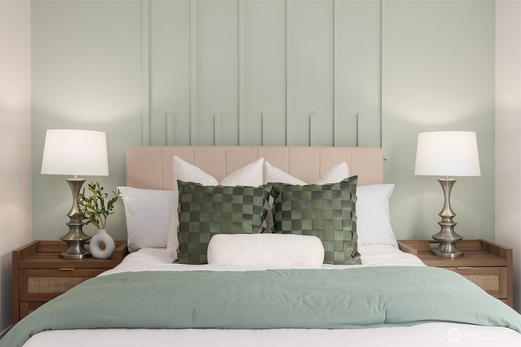 1520 Hollow Dale Place #E, Everett, WA 98204