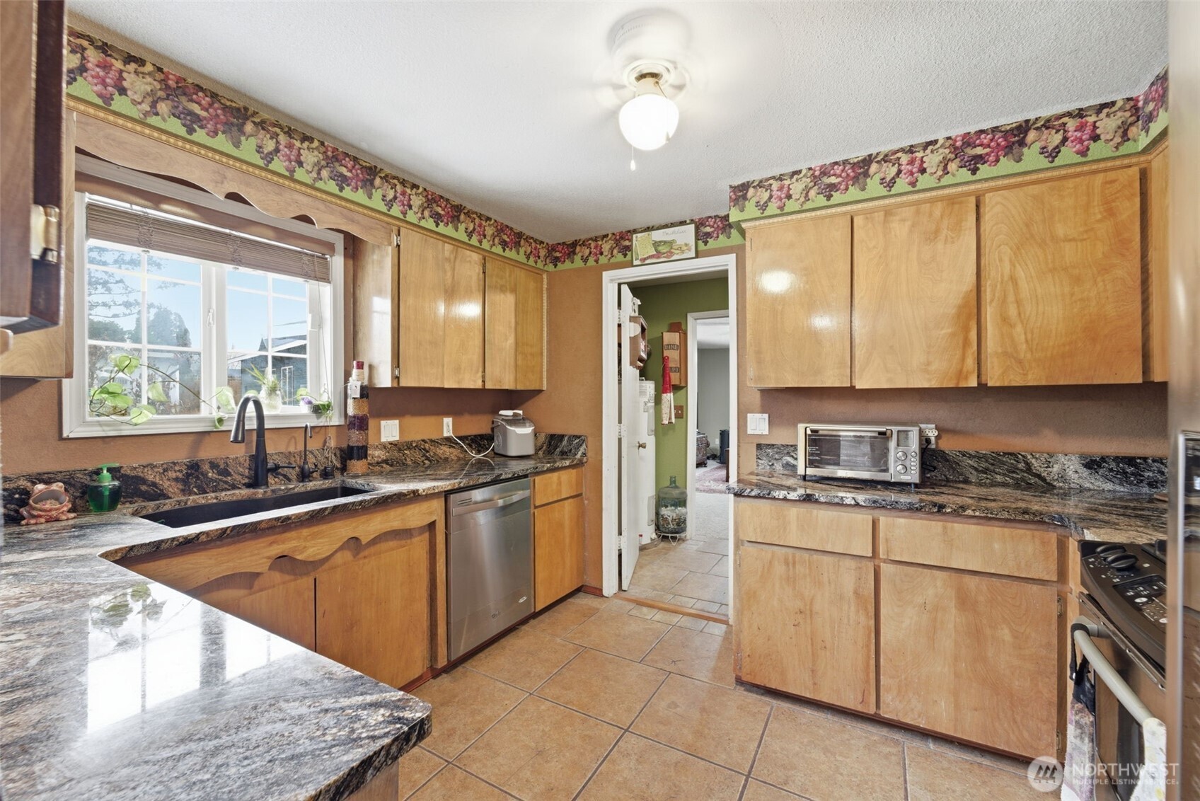 1711 W 15th Avenue , Kennewick, WA 99337