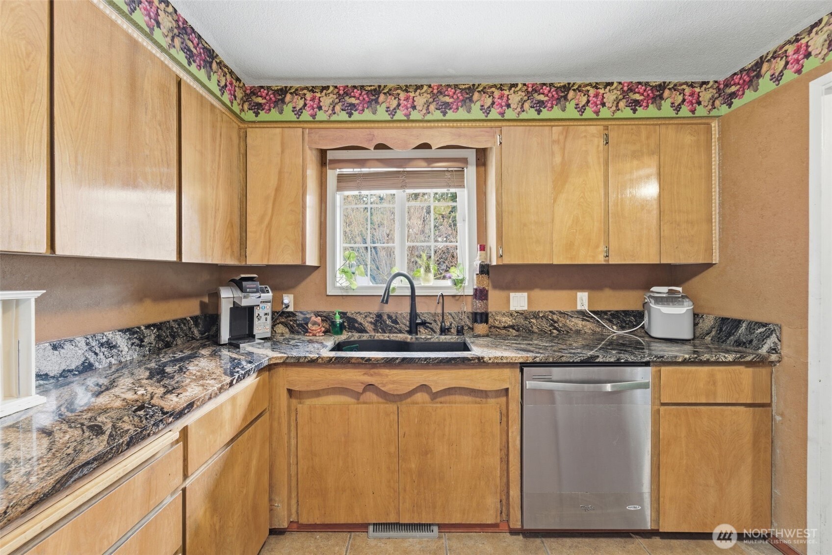 1711 W 15th Avenue , Kennewick, WA 99337