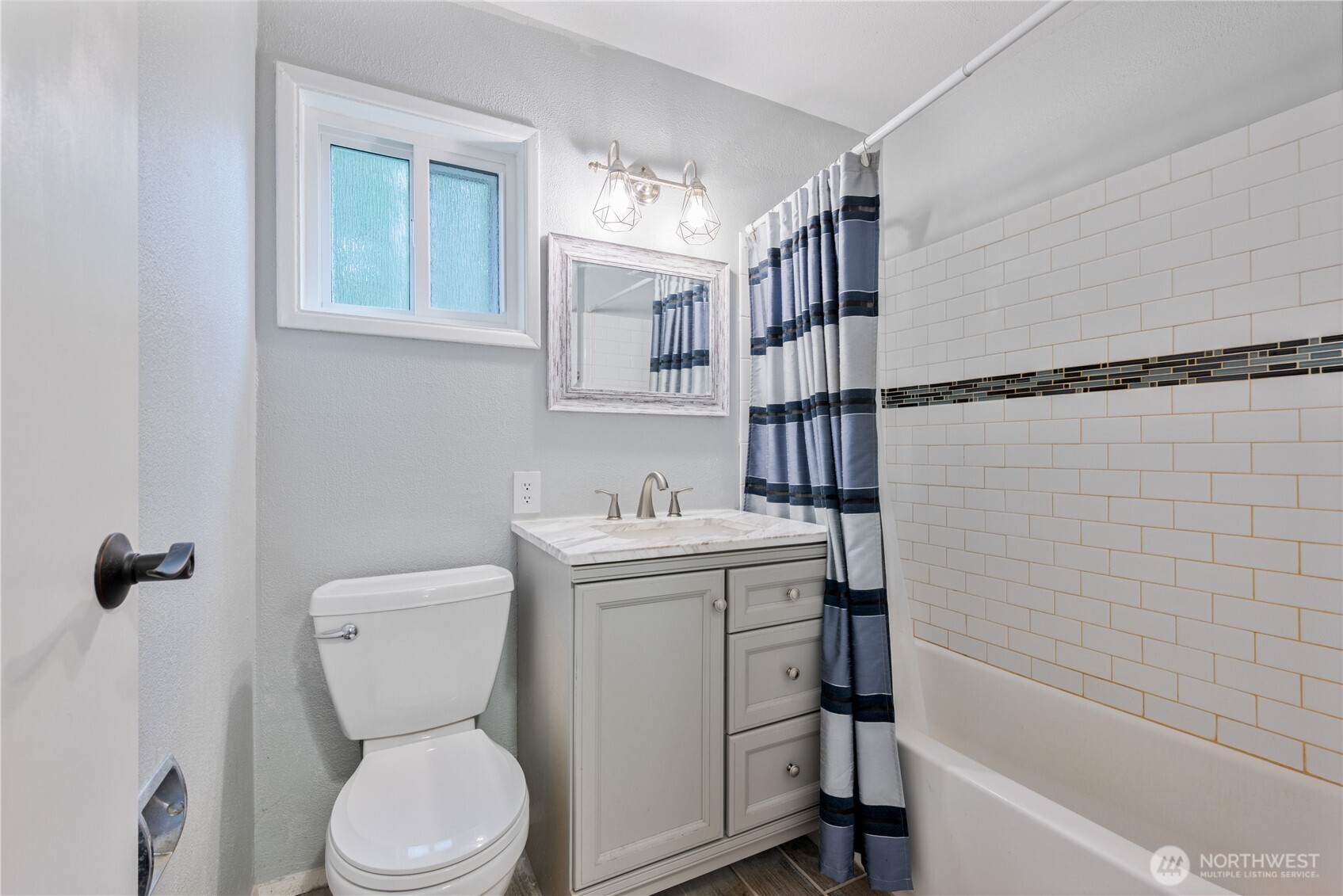 2337 W Castleman Drive , Longview, WA 98632