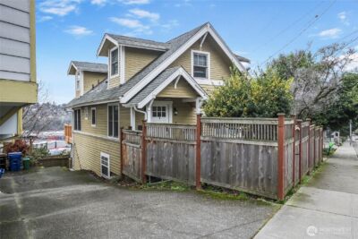 2071 Gilman Drive W, Seattle, WA 98119 - Photo 15