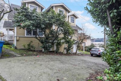 2071 Gilman Drive W, Seattle, WA 98119 - Photo 3