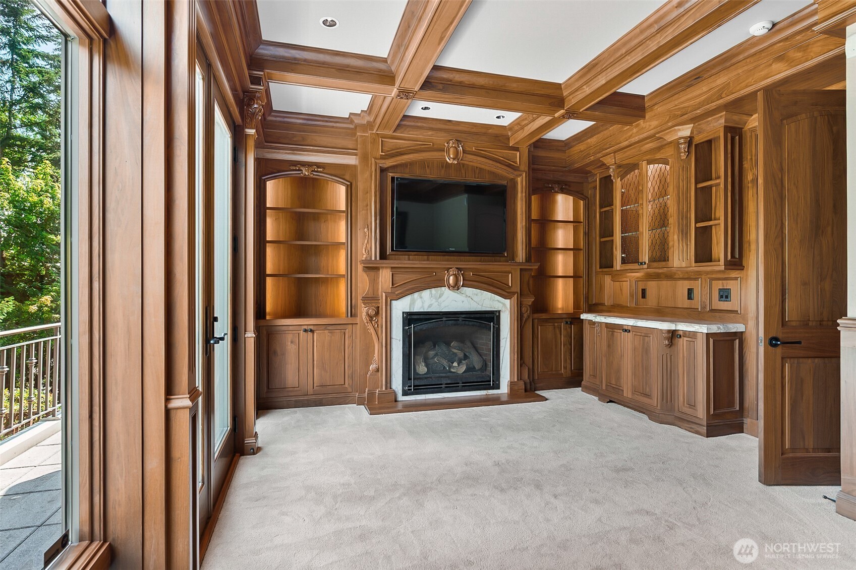 9820 NE 16th Street , Bellevue, WA 98004