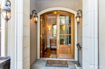 9820 NE 16th Street , Bellevue, WA 98004 - Photo 2