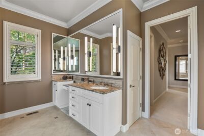 9820 NE 16th Street , Bellevue, WA 98004 - Photo 27