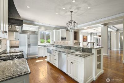 9820 NE 16th Street , Bellevue, WA 98004 - Photo 8