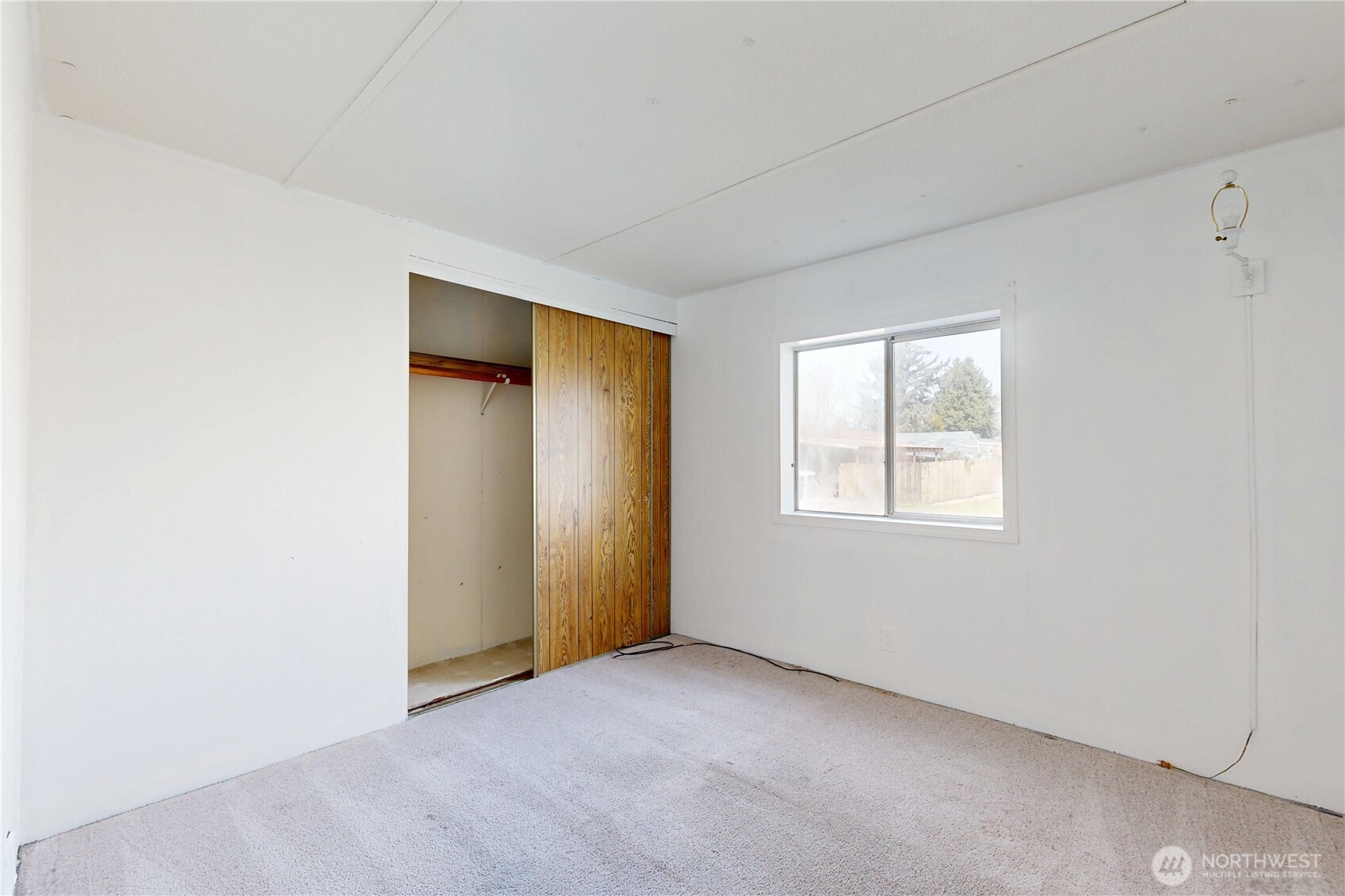 976 NE Dawson Avenue , College Place, WA 99324