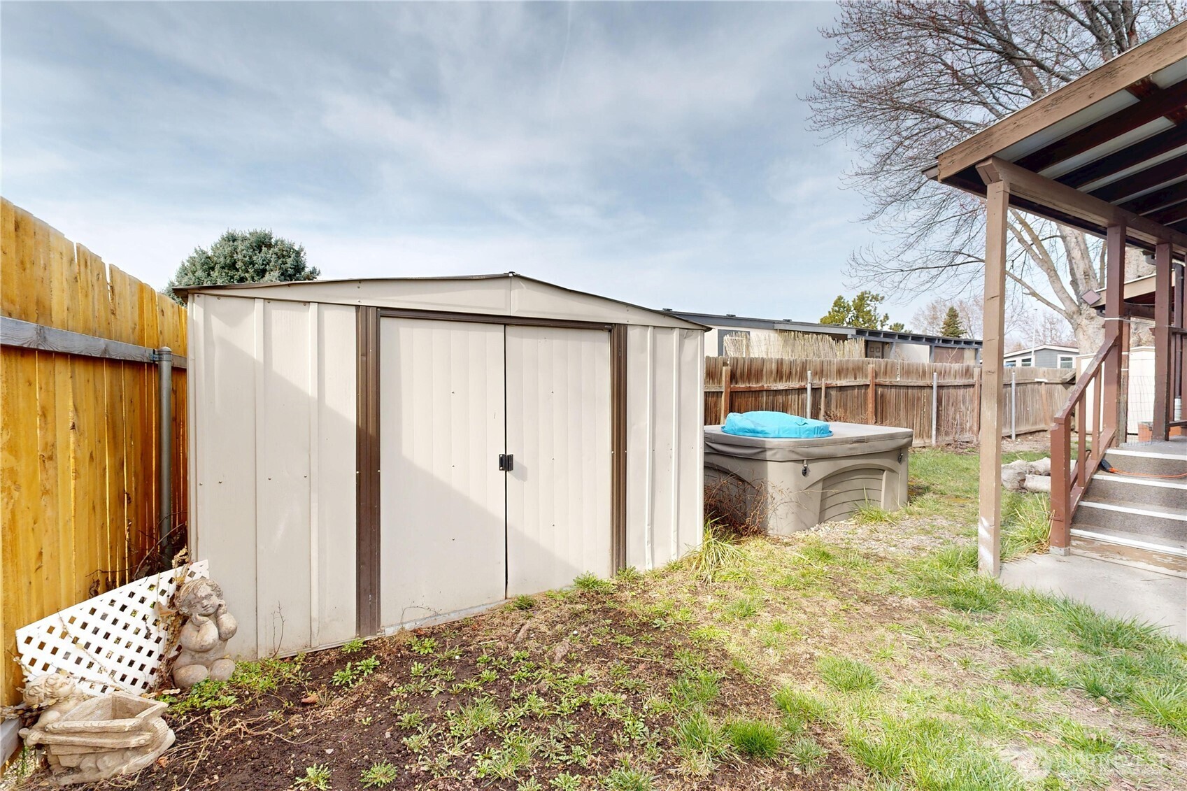 976 NE Dawson Avenue , College Place, WA 99324