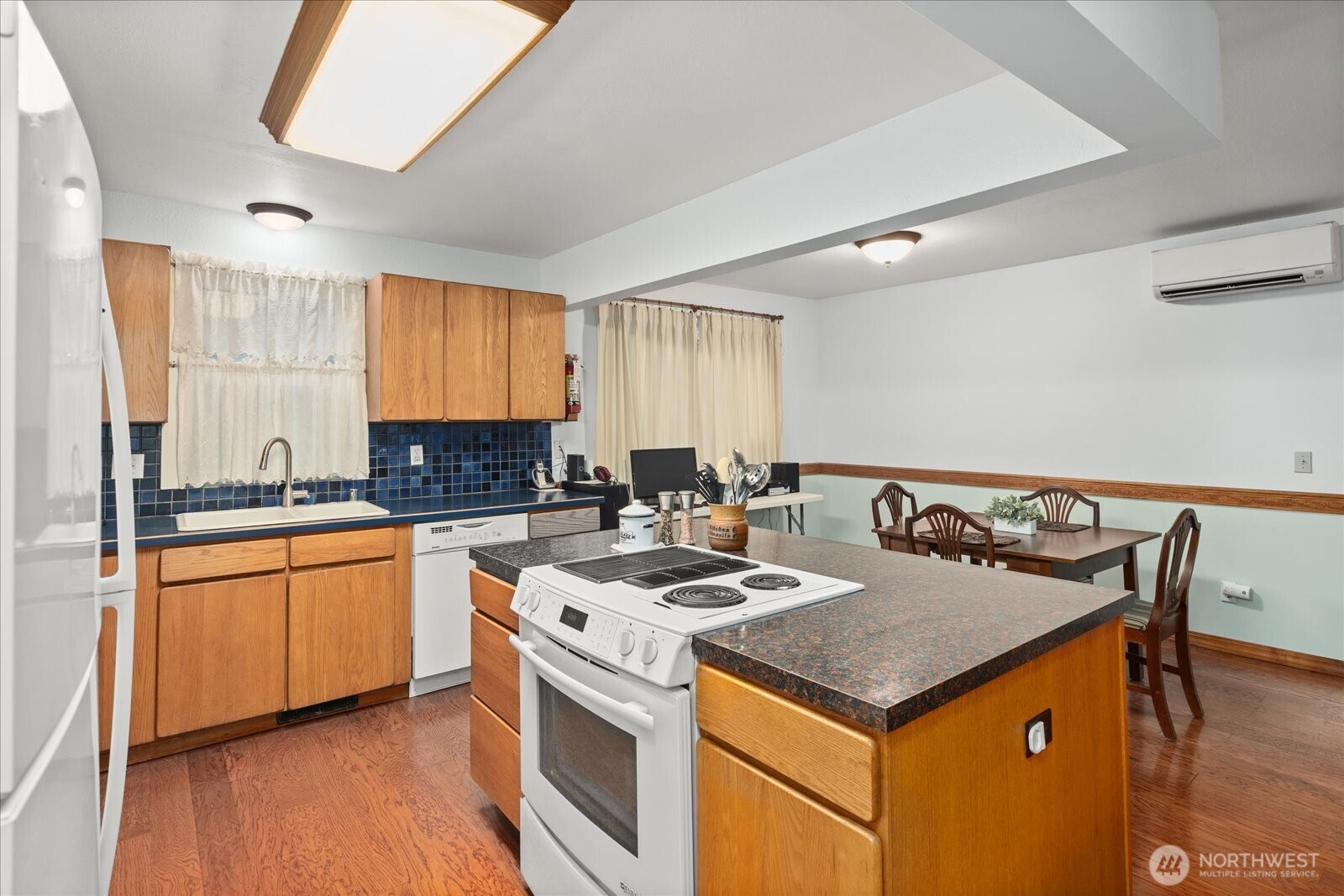 6302 Fleming Street , Everett, WA 98203