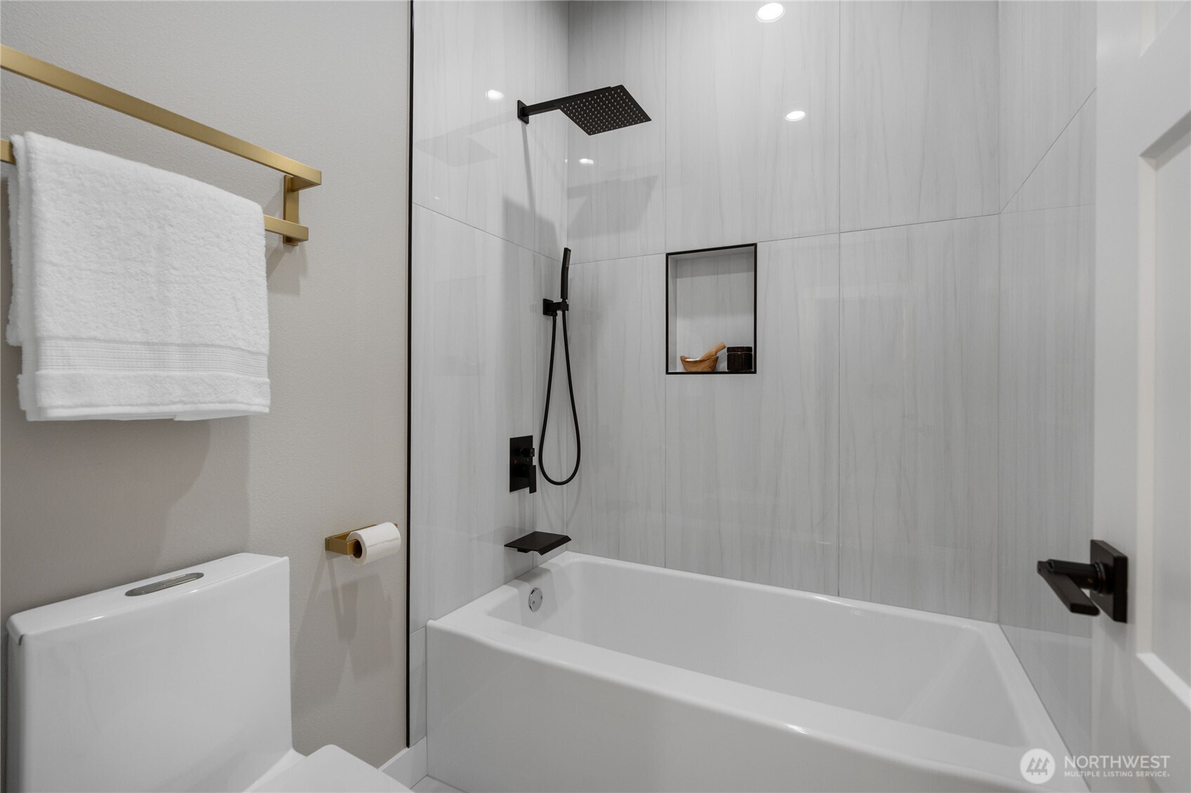 17317 22nd Street NE, Snohomish, WA 98290-4484