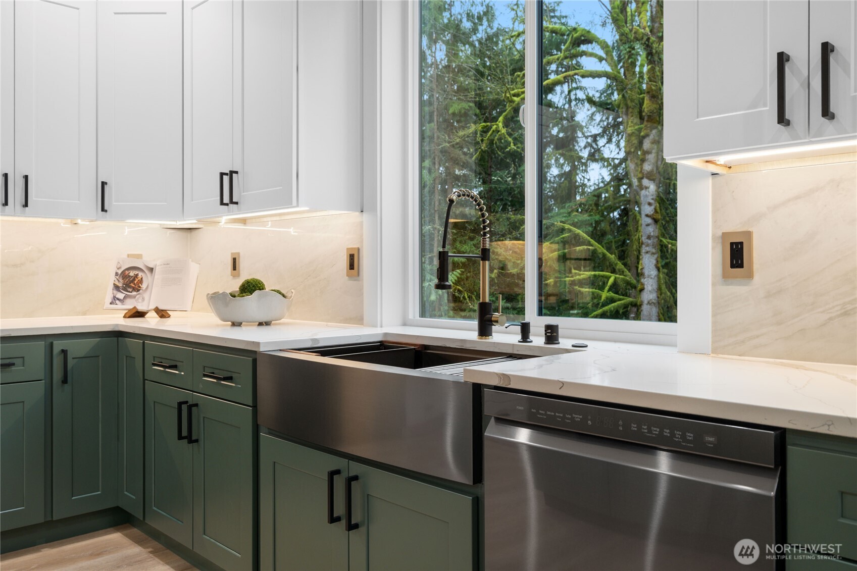 17317 22nd Street NE, Snohomish, WA 98290-4484