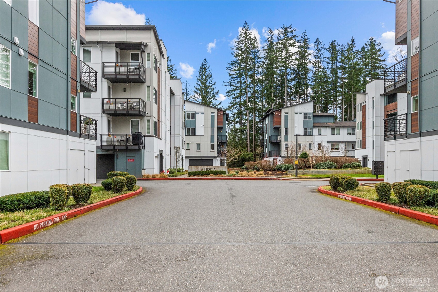 23103 NE 8th St #E1, Sammamish, WA 98074