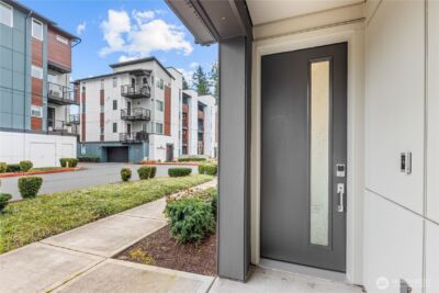 23103 NE 8th St #E1, Sammamish, WA 98074 - Photo 3