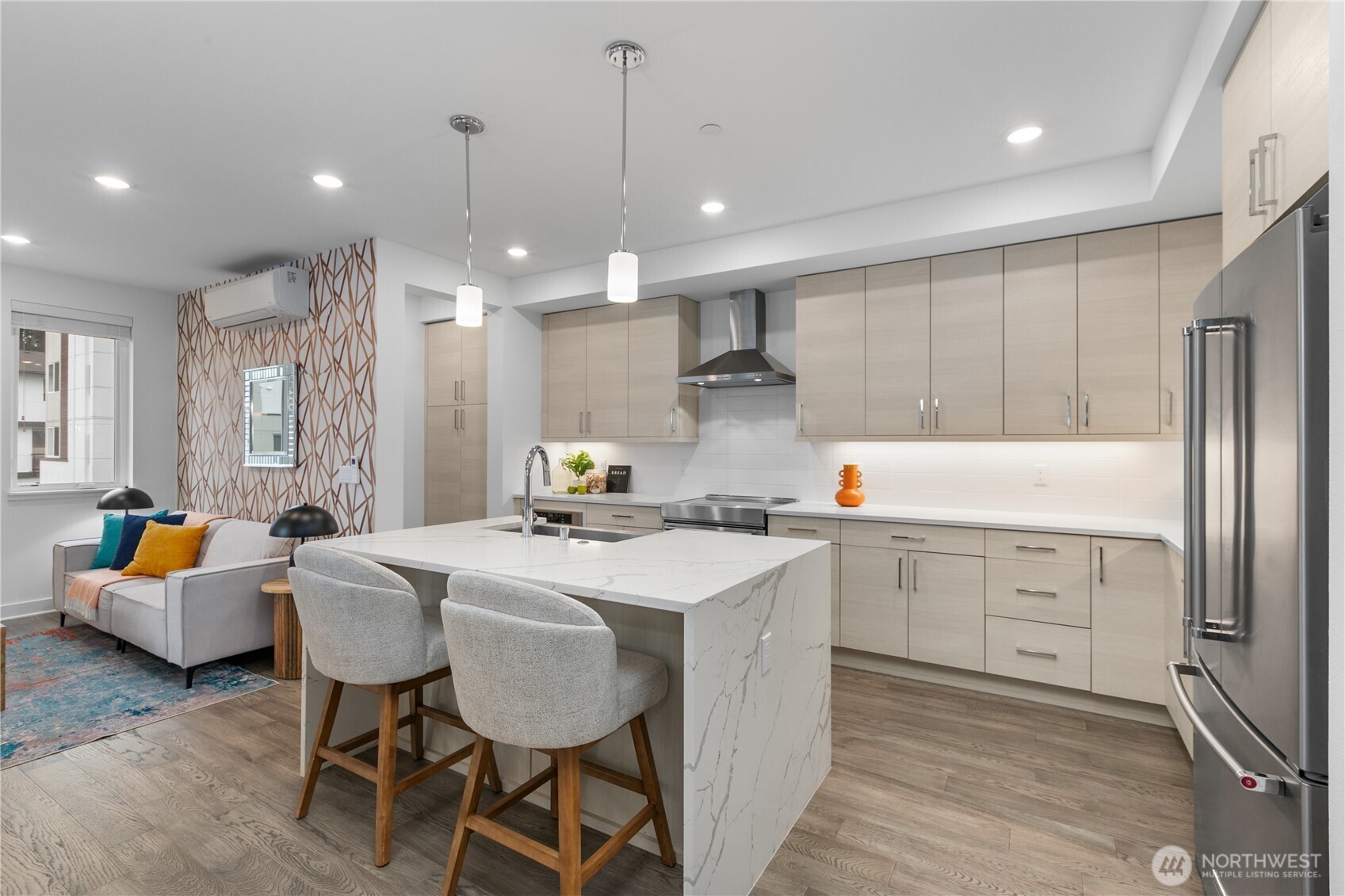 23103 NE 8th St #E1, Sammamish, WA 98074