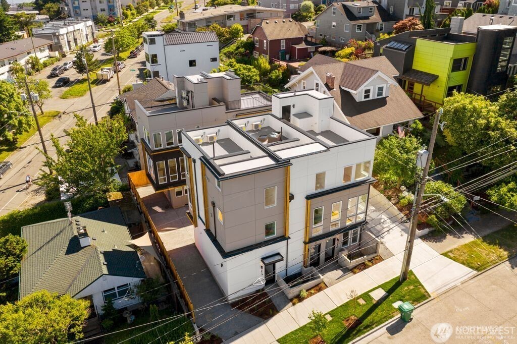 2409 W Boston Street #A, Seattle, WA 98199