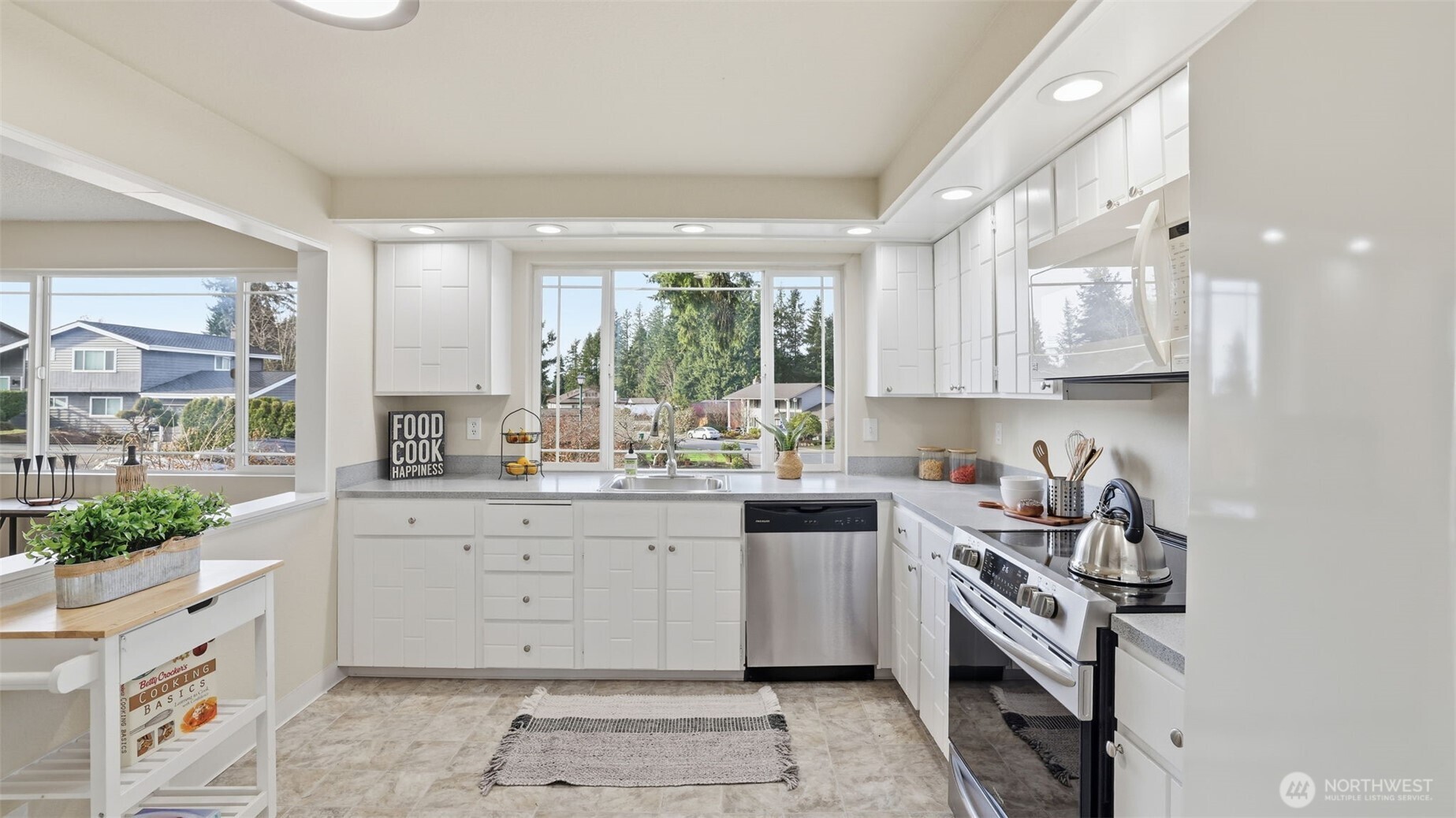 15667 SE Fairwood Boulevard , Renton, WA 98058