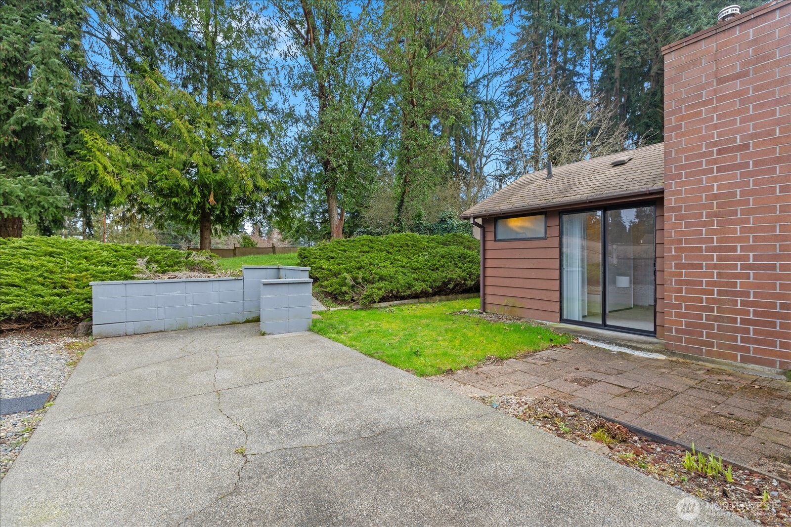 23005 60th Avenue W, Mountlake Terrace, WA 98043