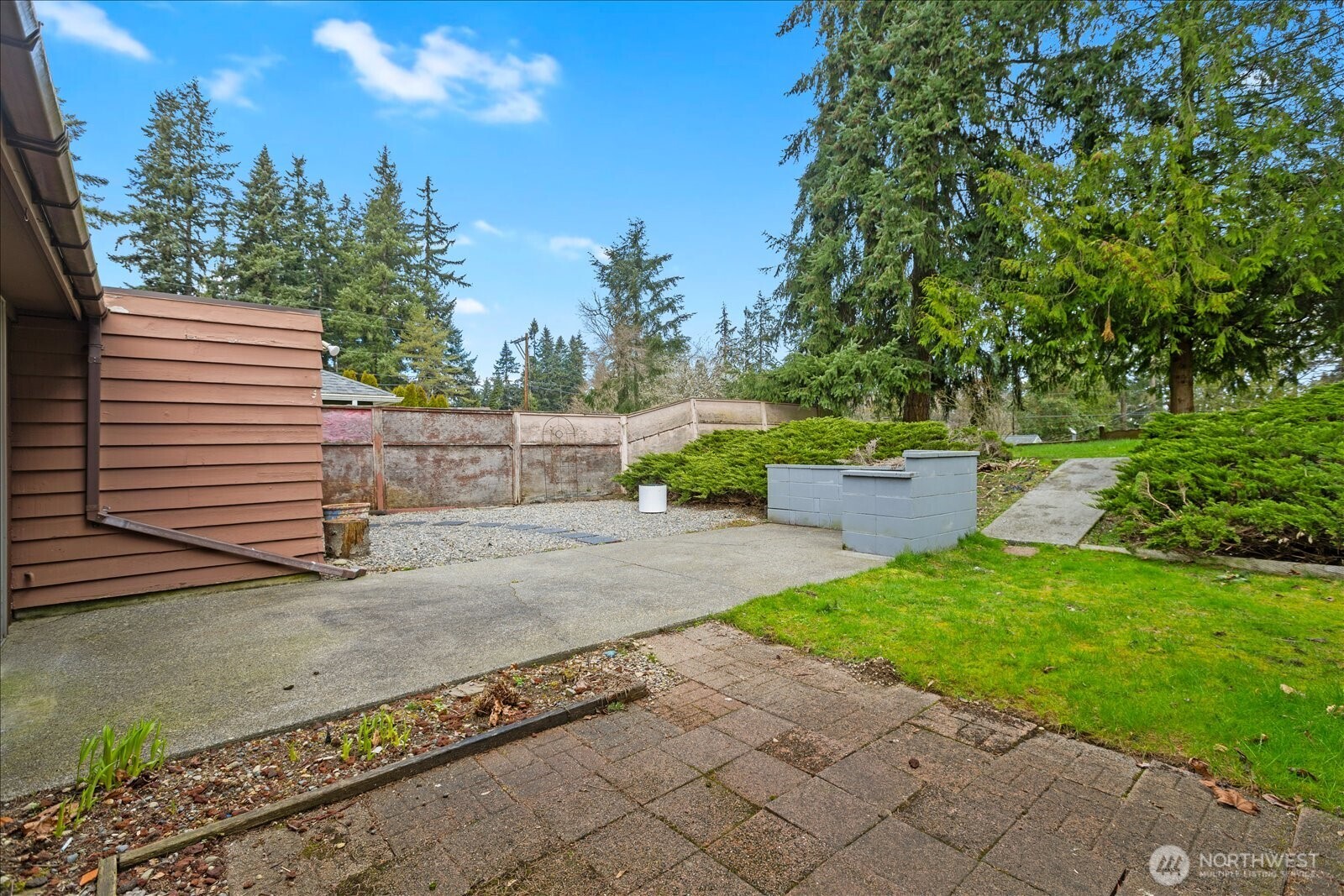 23005 60th Avenue W, Mountlake Terrace, WA 98043