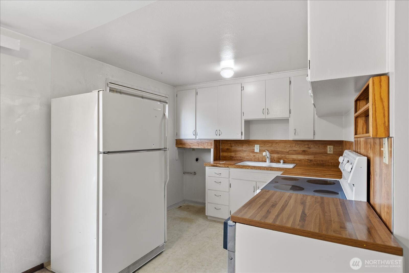 23005 60th Avenue W, Mountlake Terrace, WA 98043